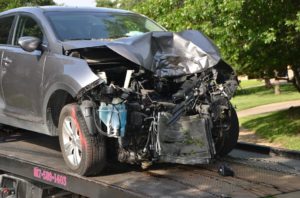 Houston, TX – Auto Wreck on Beaumont Highway Takes One Life