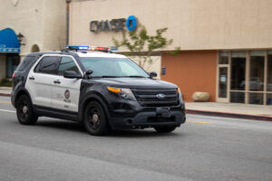 Dallas, TX - Officer Hurt in Crash at Beckley Ave & Commerce St